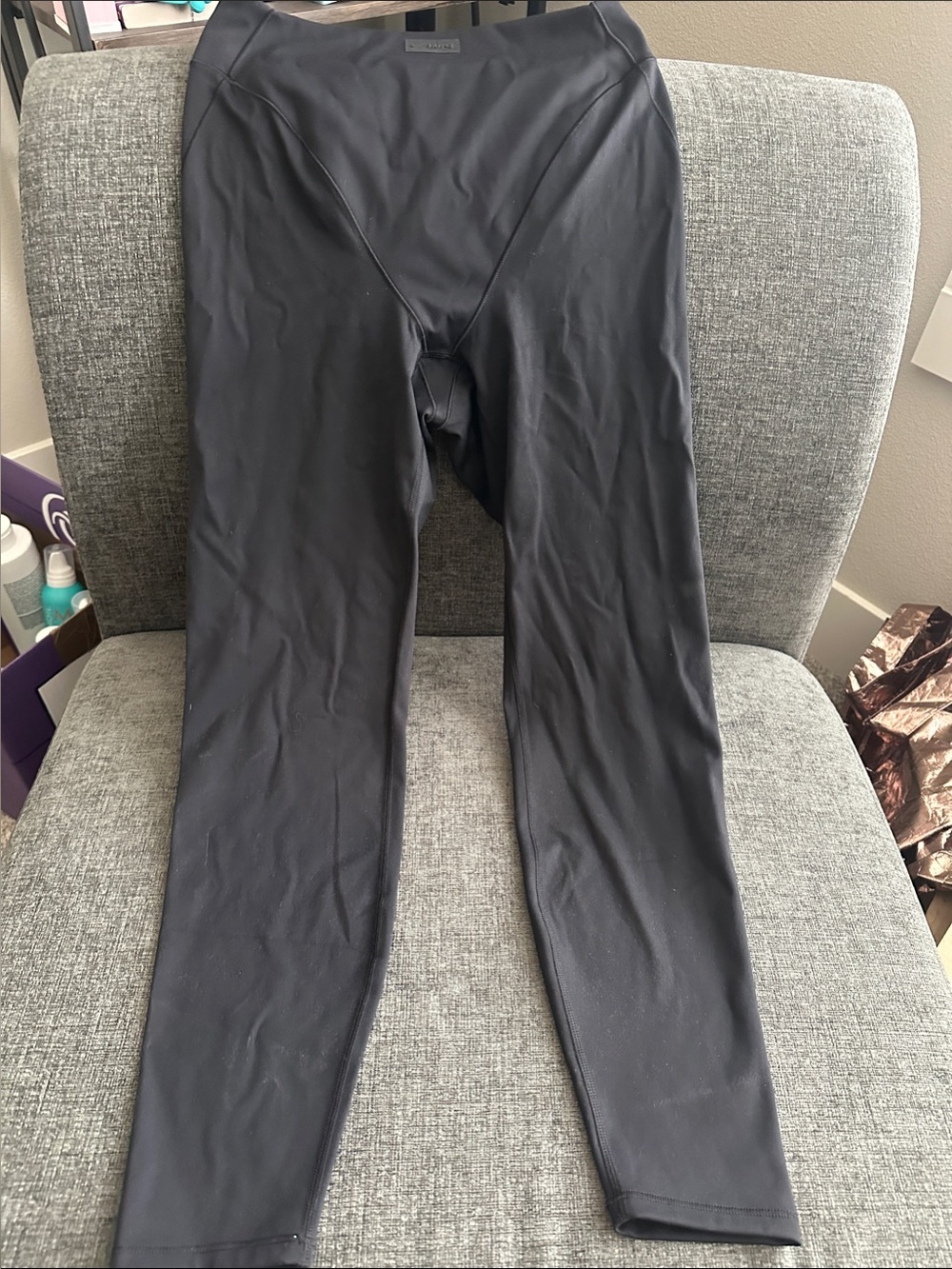 NWT Skims Matte V-Panel Leggings 26 inch